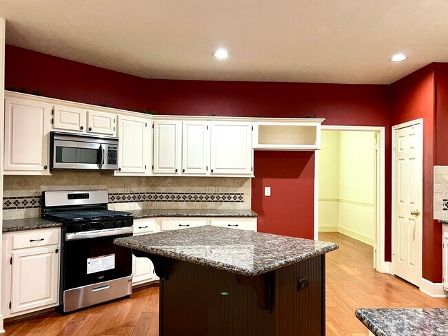 Building Photo - 12803 Birch Falls Rd