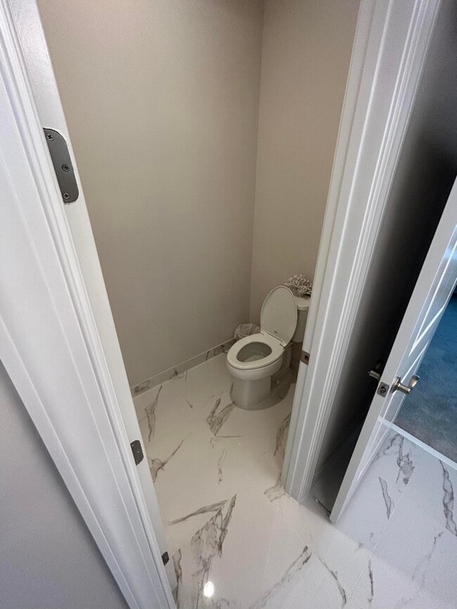 Building Photo - 9908 Timber Crk Wy