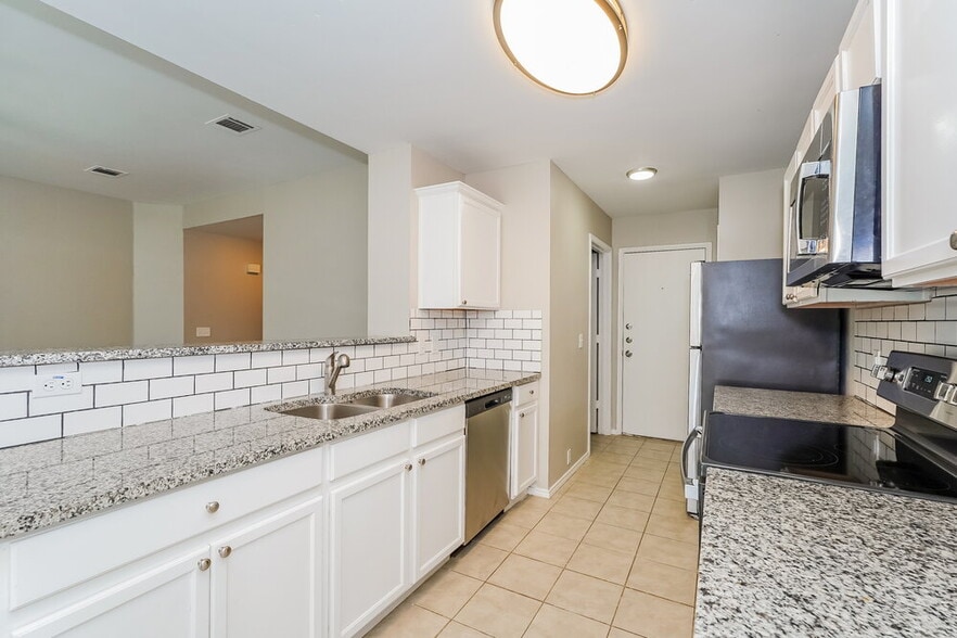 Building Photo - 3313 Teasbend Ct