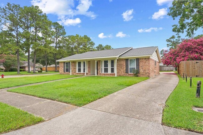 Building Photo - 7103 Foxway Ln