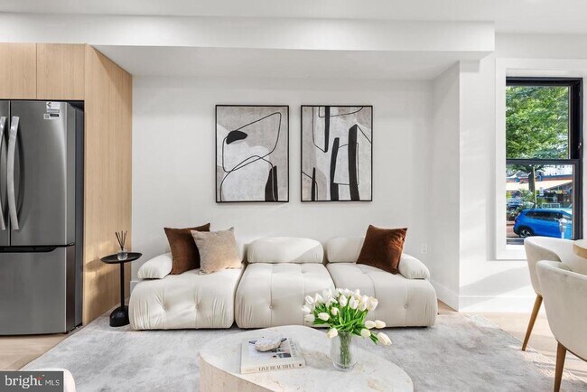 Building Photo - 3923 14th St NW