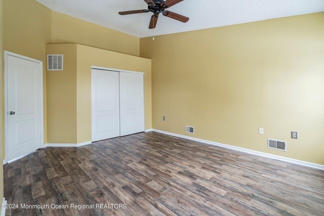 Building Photo - 707 Hatchery Ct