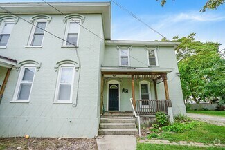 Building Photo - Three Bedroom Unit Near Downtown Grand Rap...