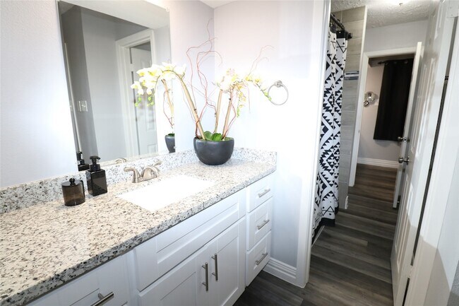 Building Photo - 25107 Spring Creek Dr