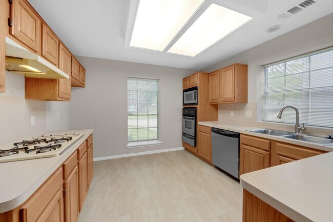 Building Photo - 3306 Cobblestone Creek Way