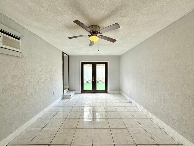 Building Photo - 1436 San Juan Ct