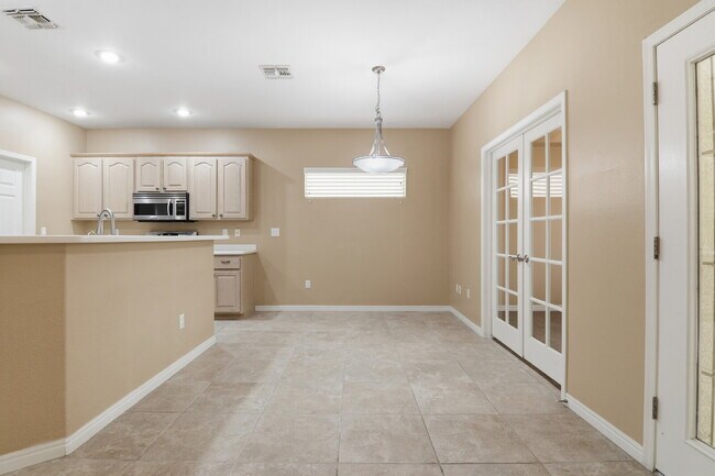 Building Photo - Comfortable single-story living! This inviting 3-bed, 2-bath home offering 1,756 sq ft with fully...