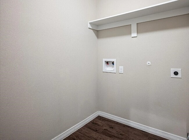 Building Photo - 2709 Vine Ct