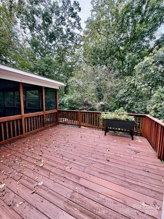 Building Photo - 1806 Asbury Hall Ct