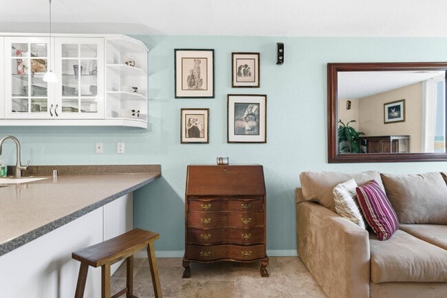 Building Photo - 3050 Rue D’Orleans