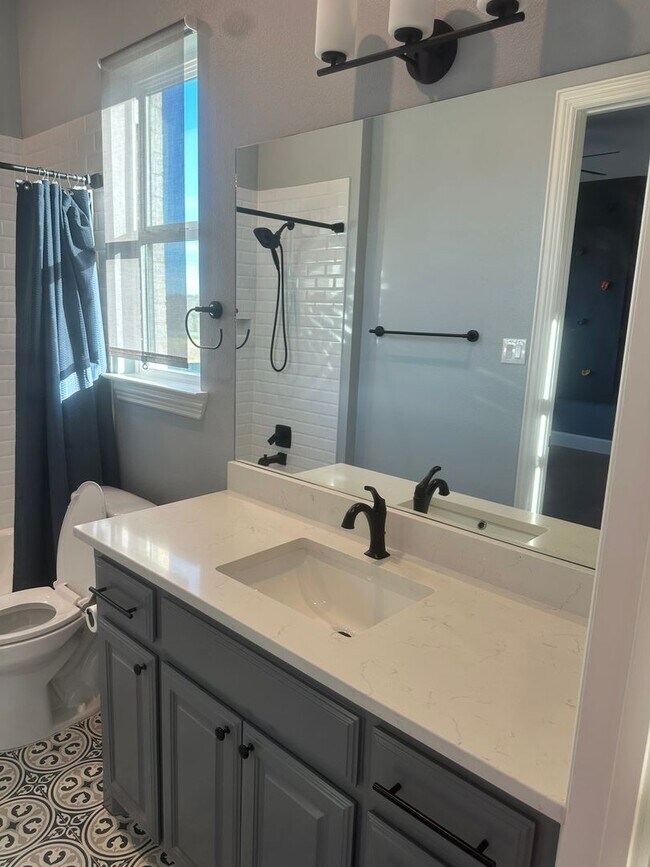 Building Photo - open concept 4bd - rent to own