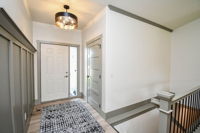Building Photo - 5109 Manchester Ct