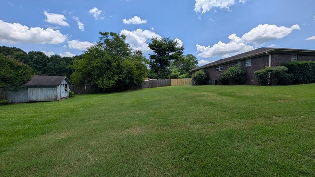 Building Photo - Traditional Brick Ranch Home for Lease | 3...