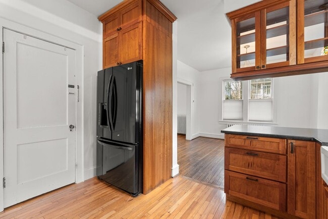 Building Photo - 3 Bed 2.5 Bath - Takoma Park Craftsman - Spacious Rear Deck