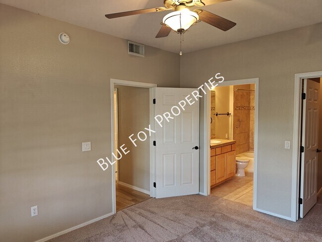 Building Photo - 1500 E Pusch Wilderness Dr