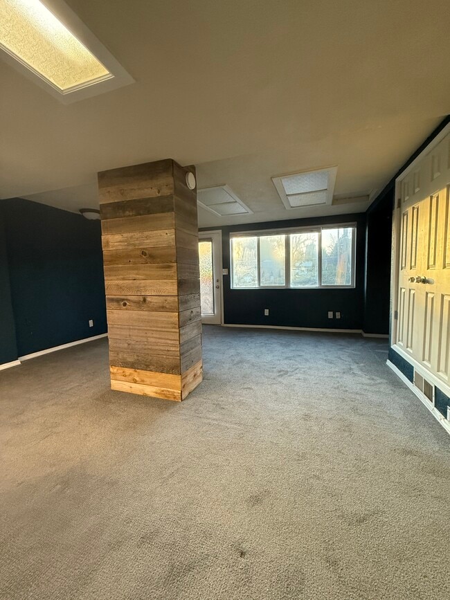 Building Photo - 11790 SW 90th Ave