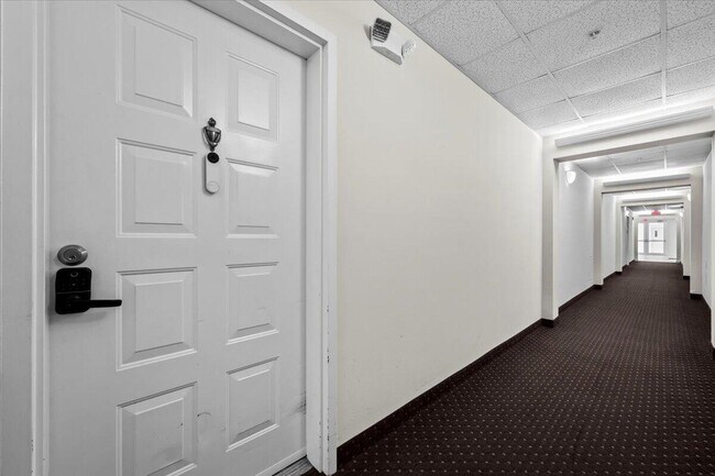 Building Photo - 1200 Town Center Dr