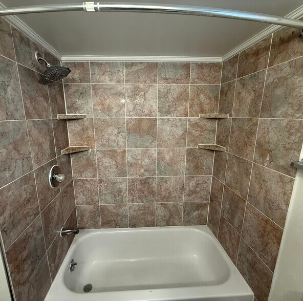 Building Photo - 202 S Catherine St