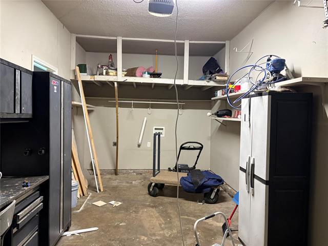 Building Photo - 5704 Hiett Ct