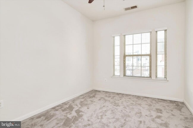 Building Photo - 7627 Hamilton Xing