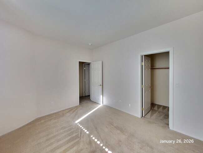 Building Photo - 9139 Edgeworth Pl