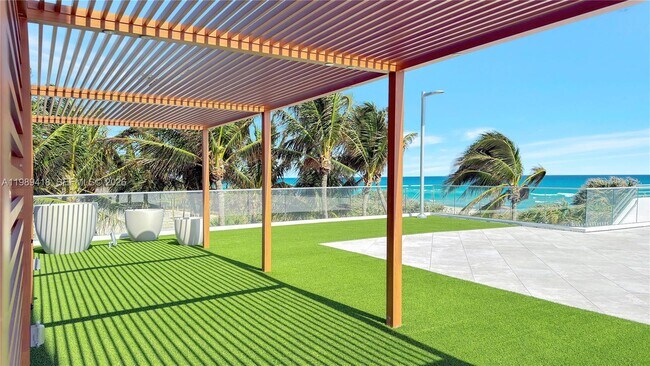 Building Photo - 7135 Collins Ave