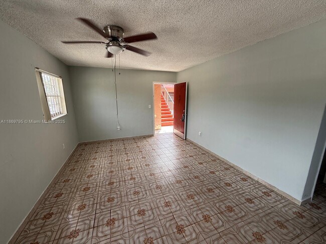 Building Photo - 1281 W 29th St