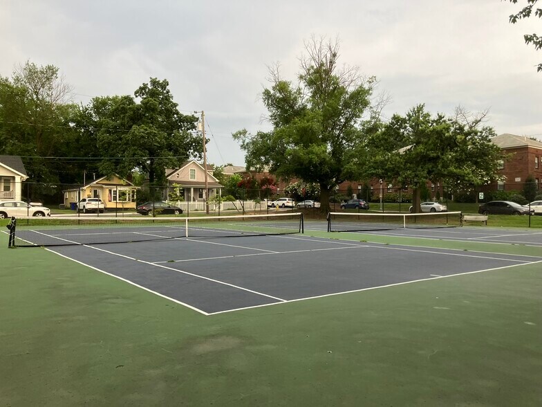 Tennis court - 3741 4th St N