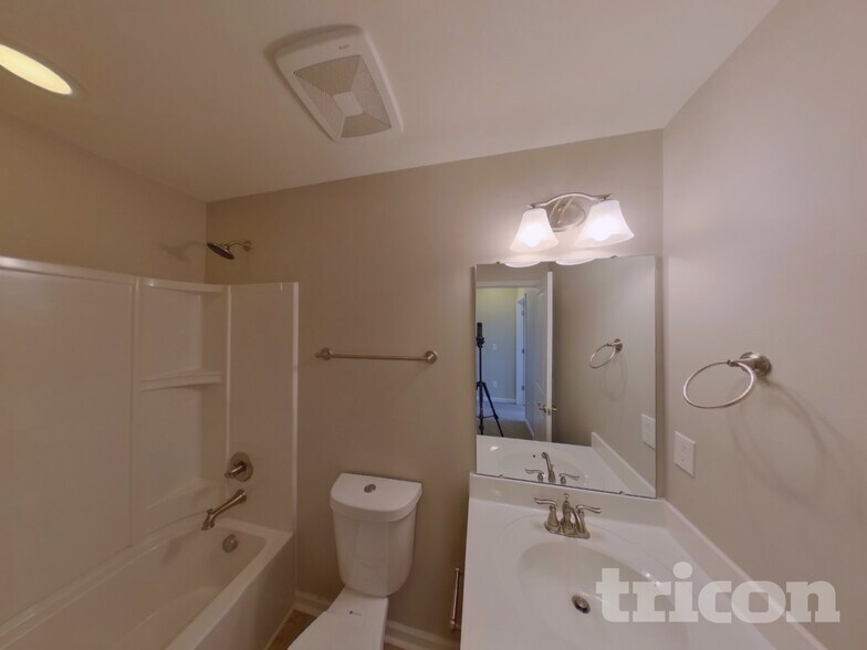 Building Photo - 2637 Candlewick Ct