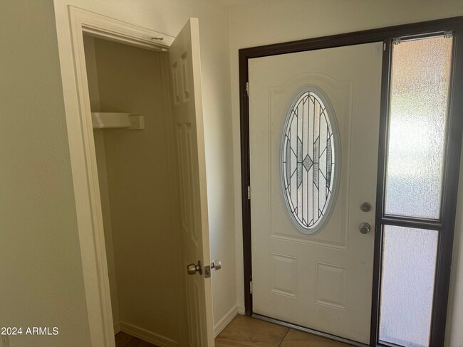 Building Photo - 491 E San Pedro Ave