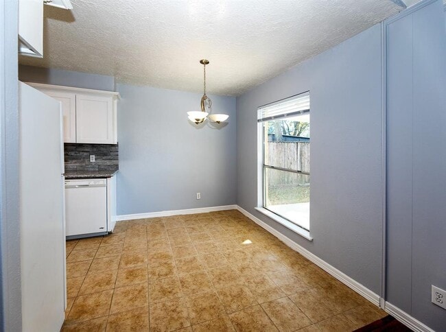 Building Photo - 218 Page Ln