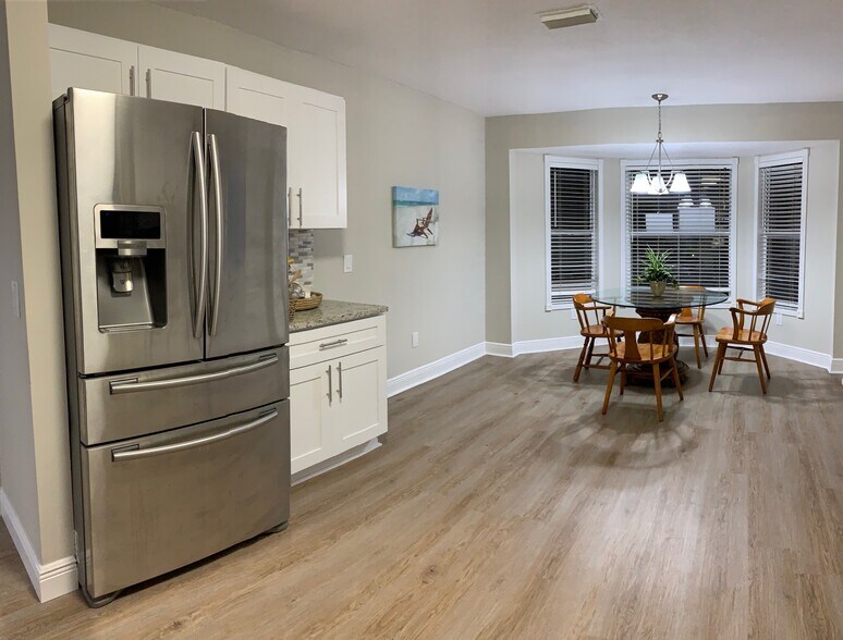 Building Photo - 713 San Marino Dr