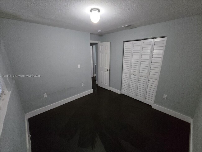 Building Photo - 5909 NW 5th Ct