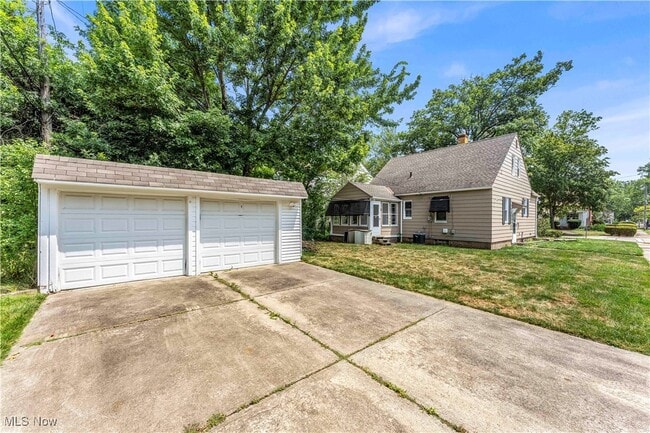 Building Photo - 1080 Piermont Rd
