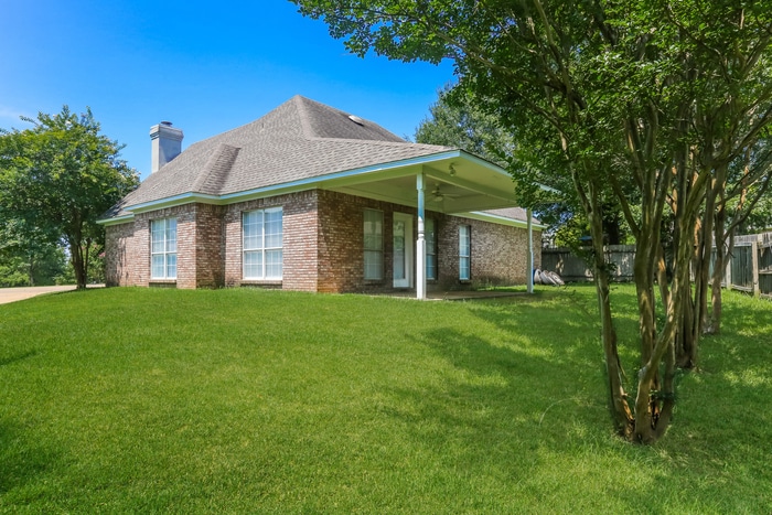 Building Photo - 519 Willow Ct Dr