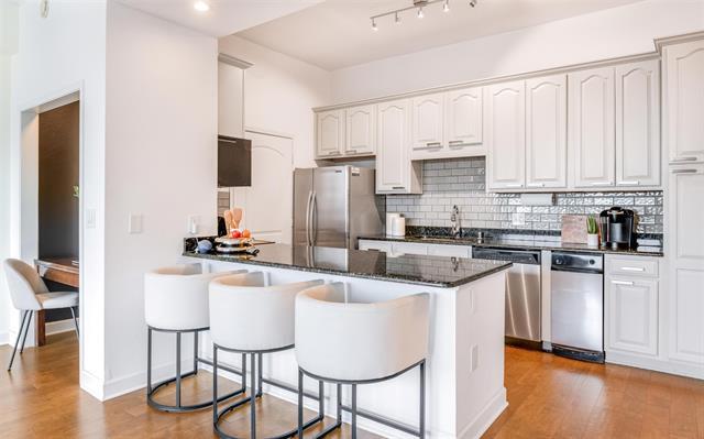 Building Photo - 3225 Turtle Creek Blvd