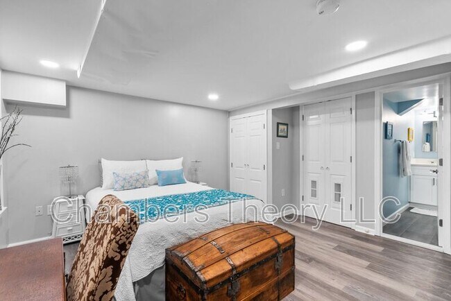 Building Photo - 303 Mt Vernon Ave