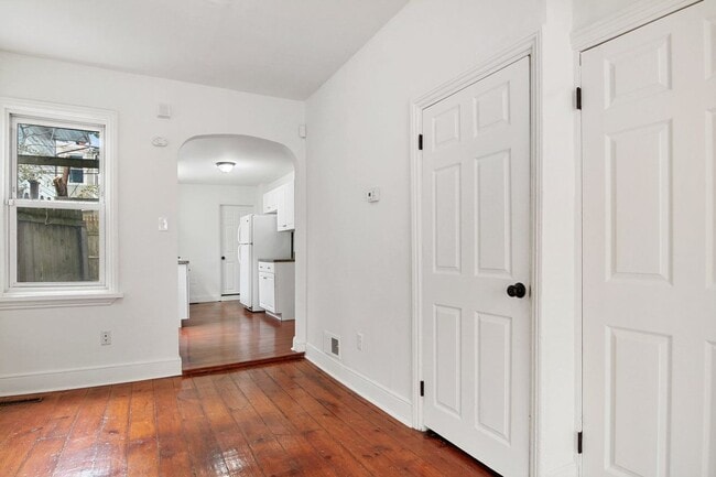 Building Photo - Coming Soon - Charming 3 Bedroom, 1.5 Bath...