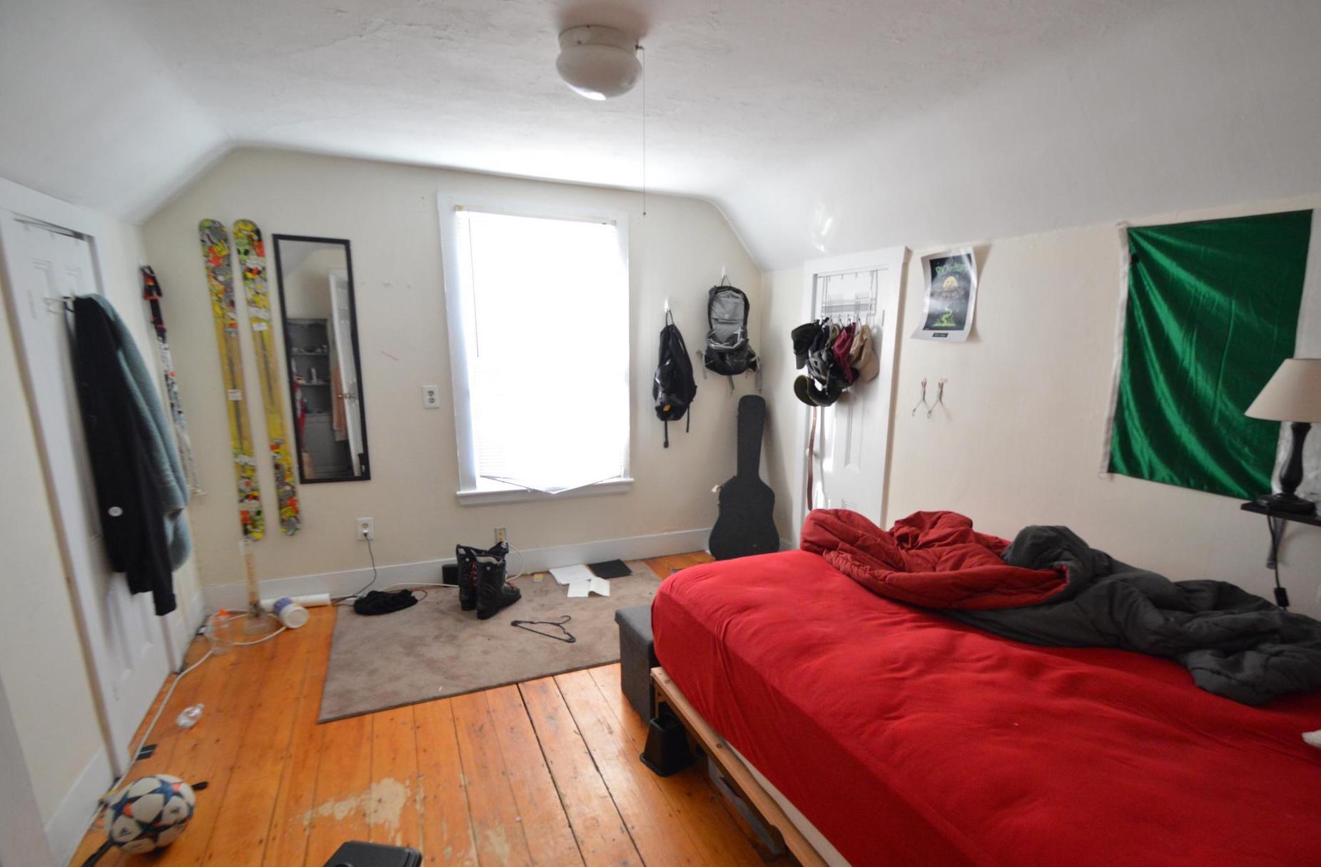 Building Photo - 25 Pratt St