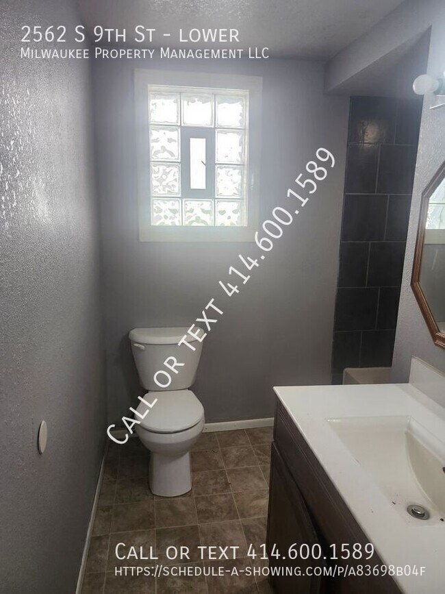 Building Photo - 2562 S 9th St