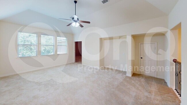 Building Photo - 846 Veneto Dr