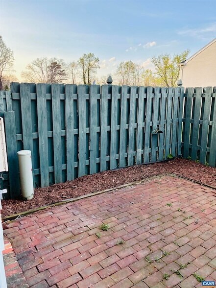 Building Photo - 210 Saponi Ln