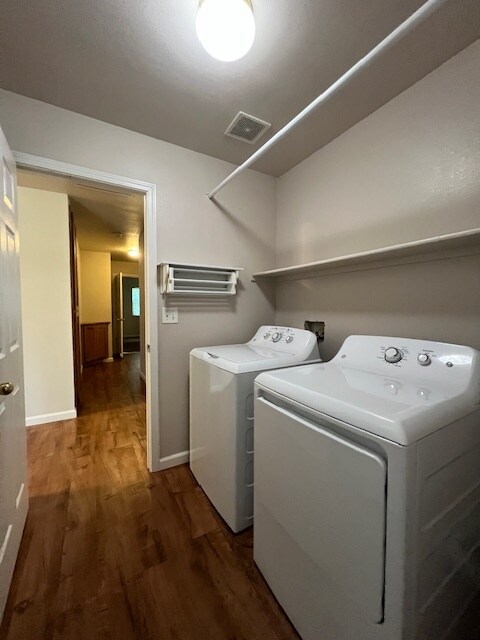 Building Photo - 1057 Windsor Way