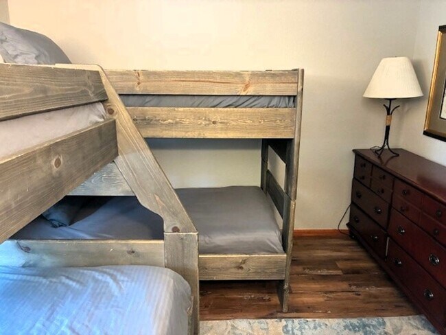 Building Photo - Monthly Rental- Gold Camp 127