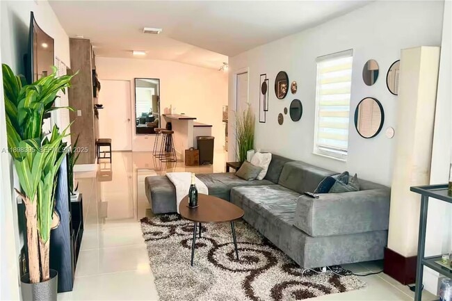 Building Photo - 3132 NW 43rd St