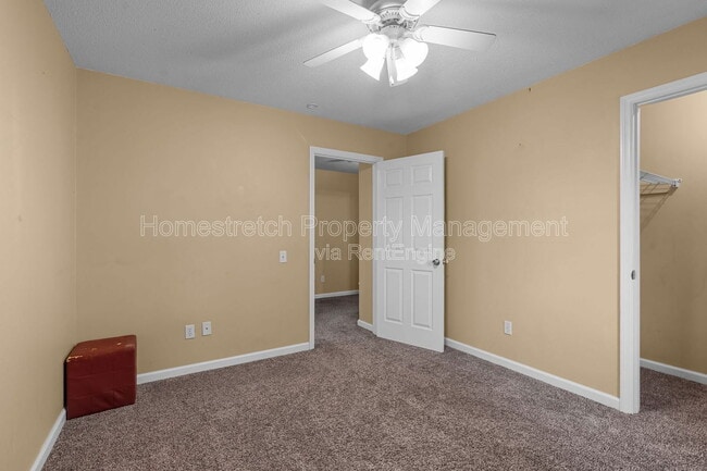 Building Photo - 11860 Shallowbrook Dr