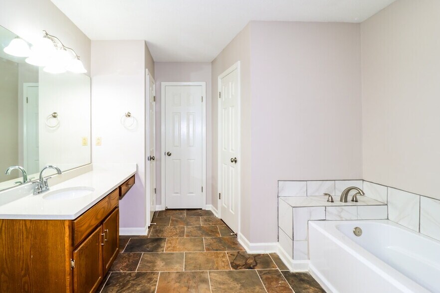 Building Photo - 7782 Killdeer Ln