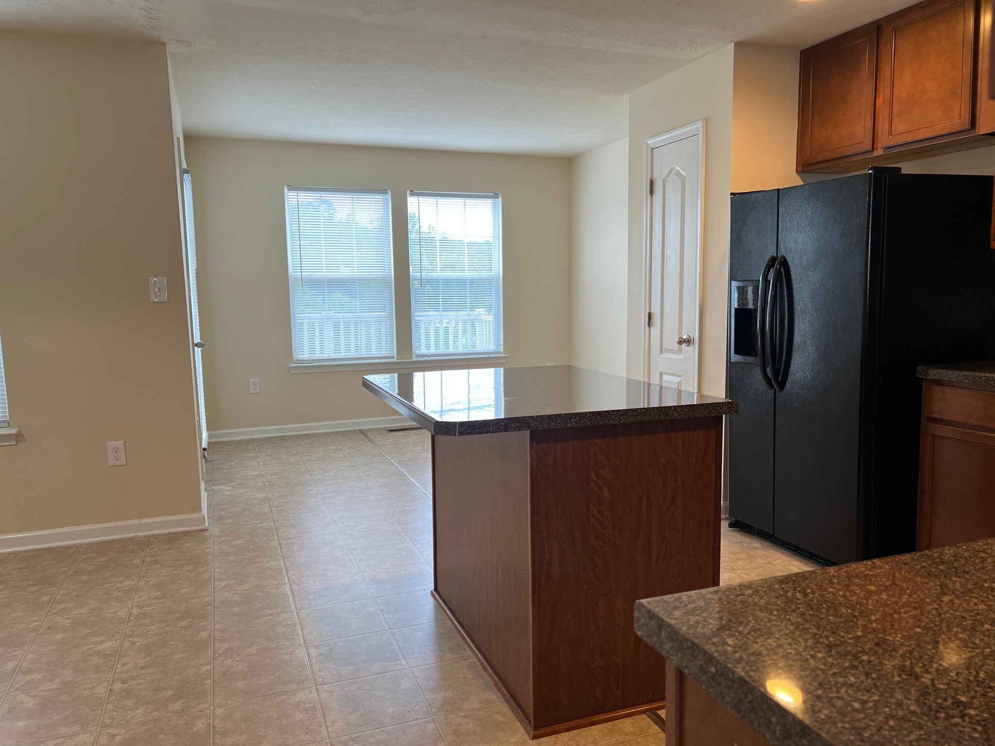 Building Photo - 325 Falcon Run