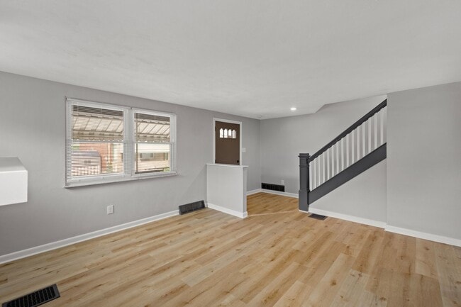 Building Photo - MOVE IN SPECIAL! SCORE HALF OFF 1ST MONTH'...