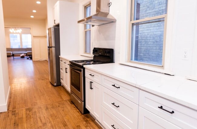 Kitchen - 1512 N Jackson St